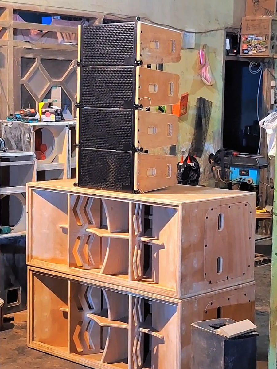 spek emperan ruedy siap meluncur boskuu 😃 info 085645528152  #horegjawatimur #soundsystemmalang #sidomuniboxcustom #karnavalbahrululumngantang #soundhoreg 