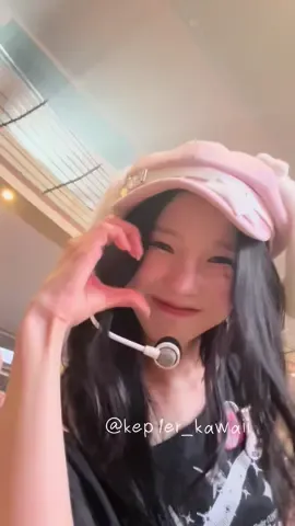 今回も通路歩きあった🥹ファンサが本当に丁寧で天才。ユジンちゃん、押し忘れてた動画の録画ボタン押してくれて、こちらの方こそ本当にコマウォヨ🥺🥺🥺 ヒエちゃんとダヨンちゃんもきてくれた。#Kep1er #케플러 #Into_The_Orbit_Kep1asia