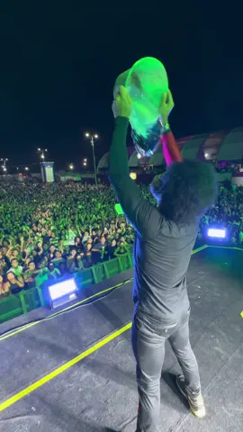 SE É PRA SE MOLHAR A GENTE VAI SE MOLHAR JUNTO!! #thallesroberto 