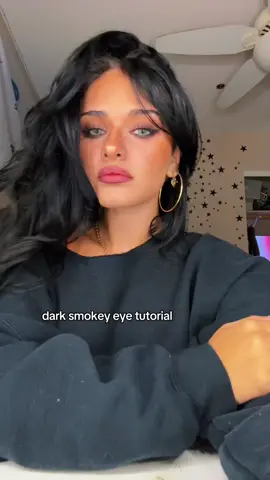 the berry color will make green eyes pop i’m obsessed #fypage #fyp #makeup #grwm #brunettegirl 