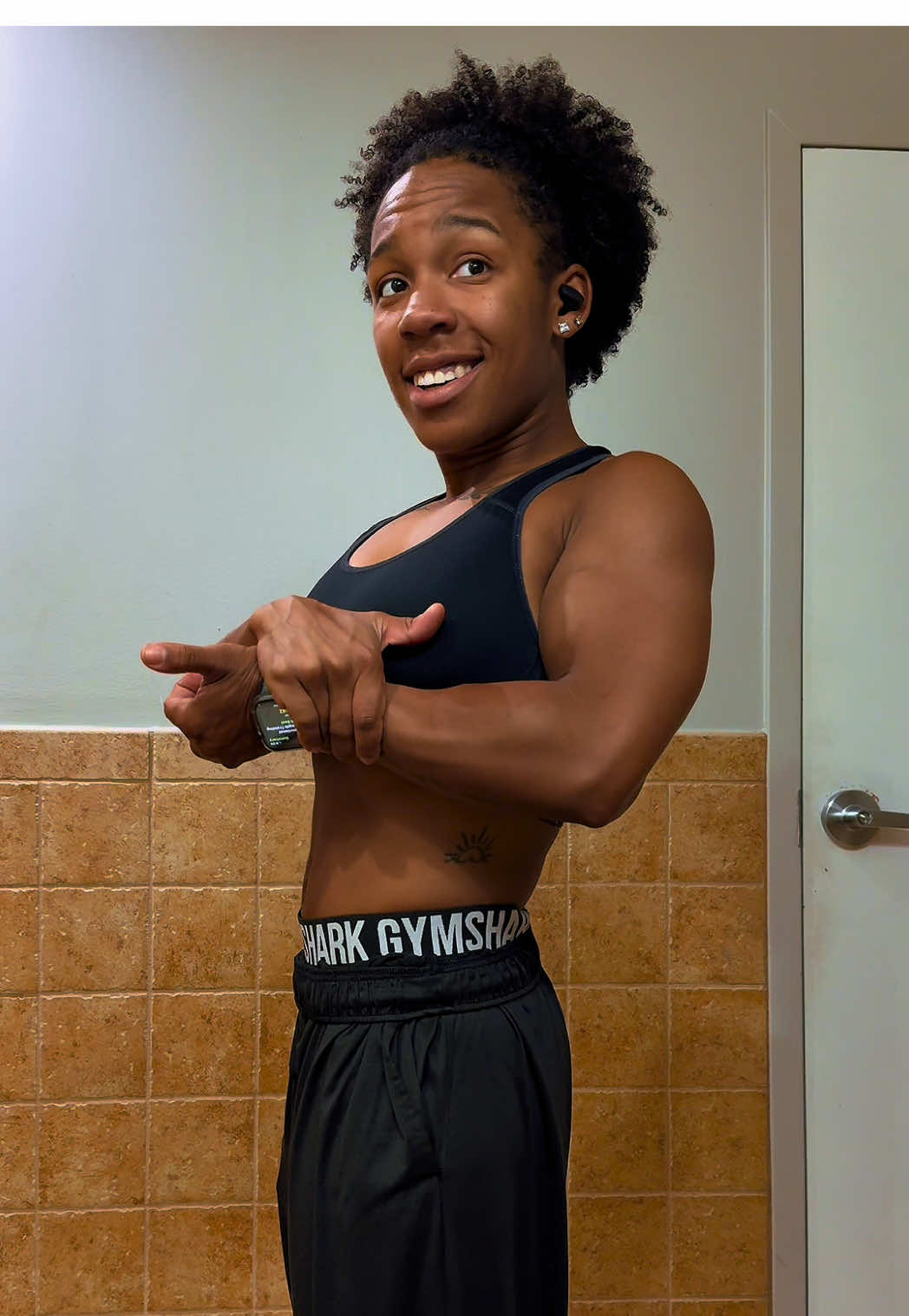 #fyp #trending #lgbttrainer #wlw #calisthenics 