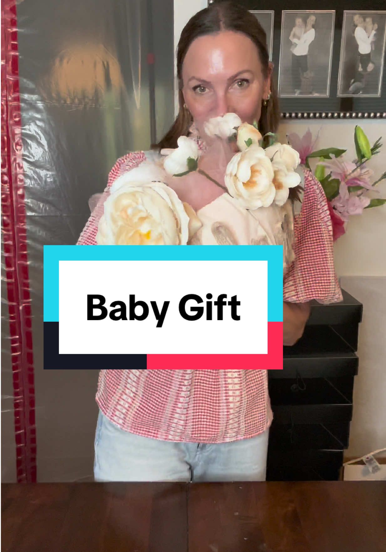 Wrapped up a little fall themed baby gift for my contractor!  I think it turned out so darling in a whimsical forest kinda way 🐭🍂🎀 #babygift #giftwrappingideas #giftpresentation #giftbasketideas #babygiftideas 