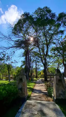 selamat pagi menikmati semesta Lombok serasa berkah di setiap langkah dan udara mu membuat hangat dan segar di kala pagi terima kasih Ya Rabb dan Raga ini  #lombok  #pagisemesta  #senggigi  #wisatalombok #beautifulindonesia 