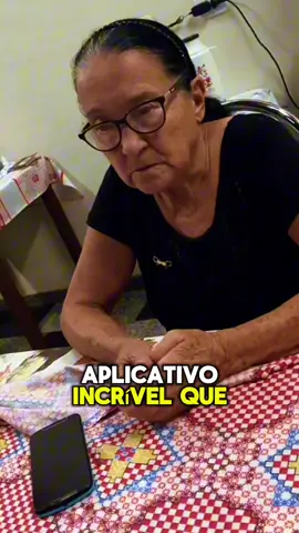 Ela usou o REVELE.AI e realizou o sonho da avó de reviver um momento com o avô… Só eu to emocionada aqui?         #reveleai #emocionante #fotos 