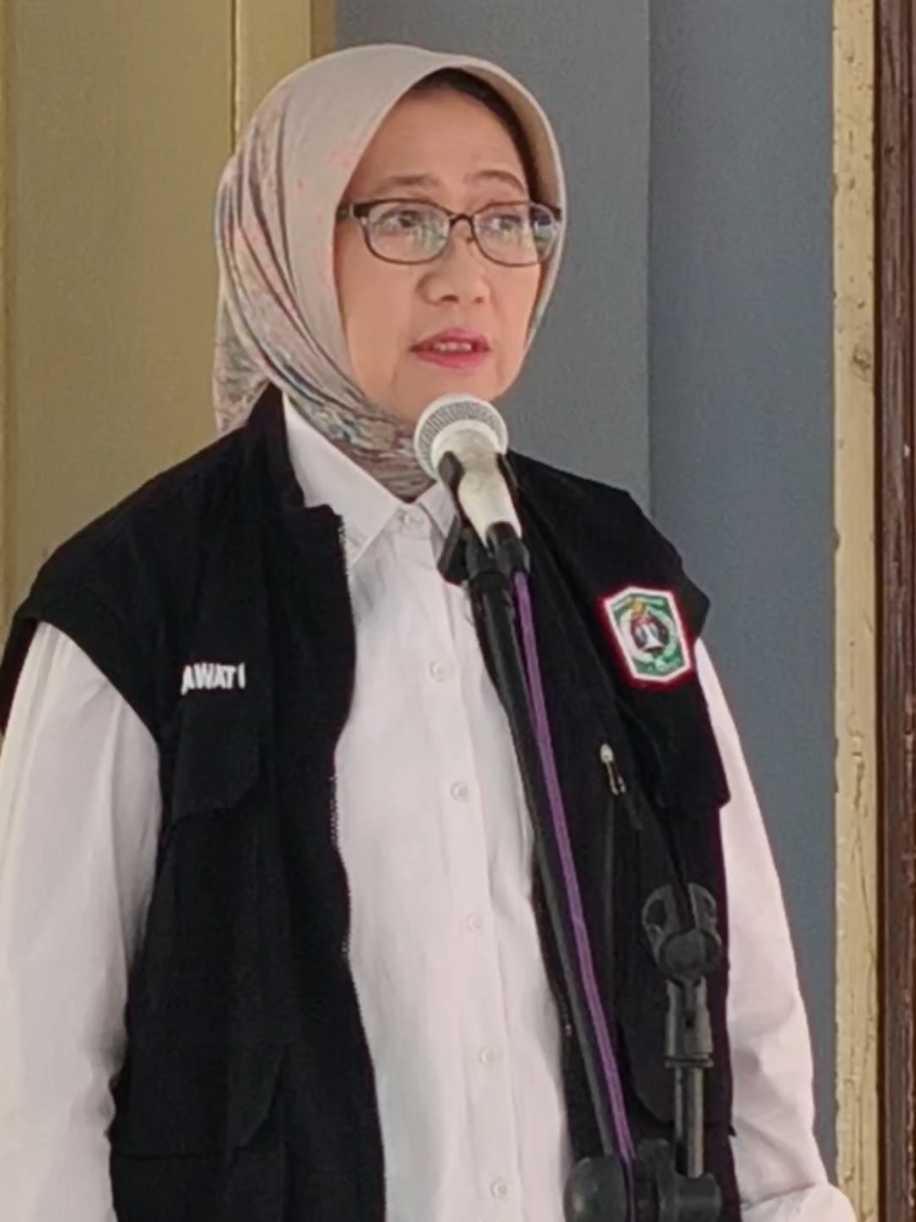 Setor Madu Pasirian, Bunda Memberikan Perhatian Khusus Kepada Jam Operasional Truk Truk Pasir #lumajang #bundaindah 