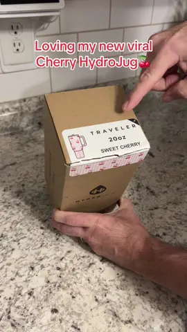 Unboxing the viral Cherry Hydrojug 🍒@HYDROJUG #hydrojug #insulatedtumbler #spillproof #tumblerwithhandle 