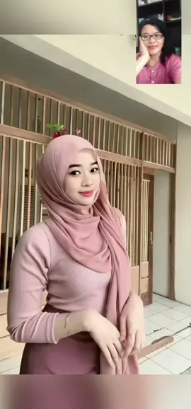 hiburan dulu sebentar ya besty🤭😀tapi hrs tetep 💪 beraktifitas 