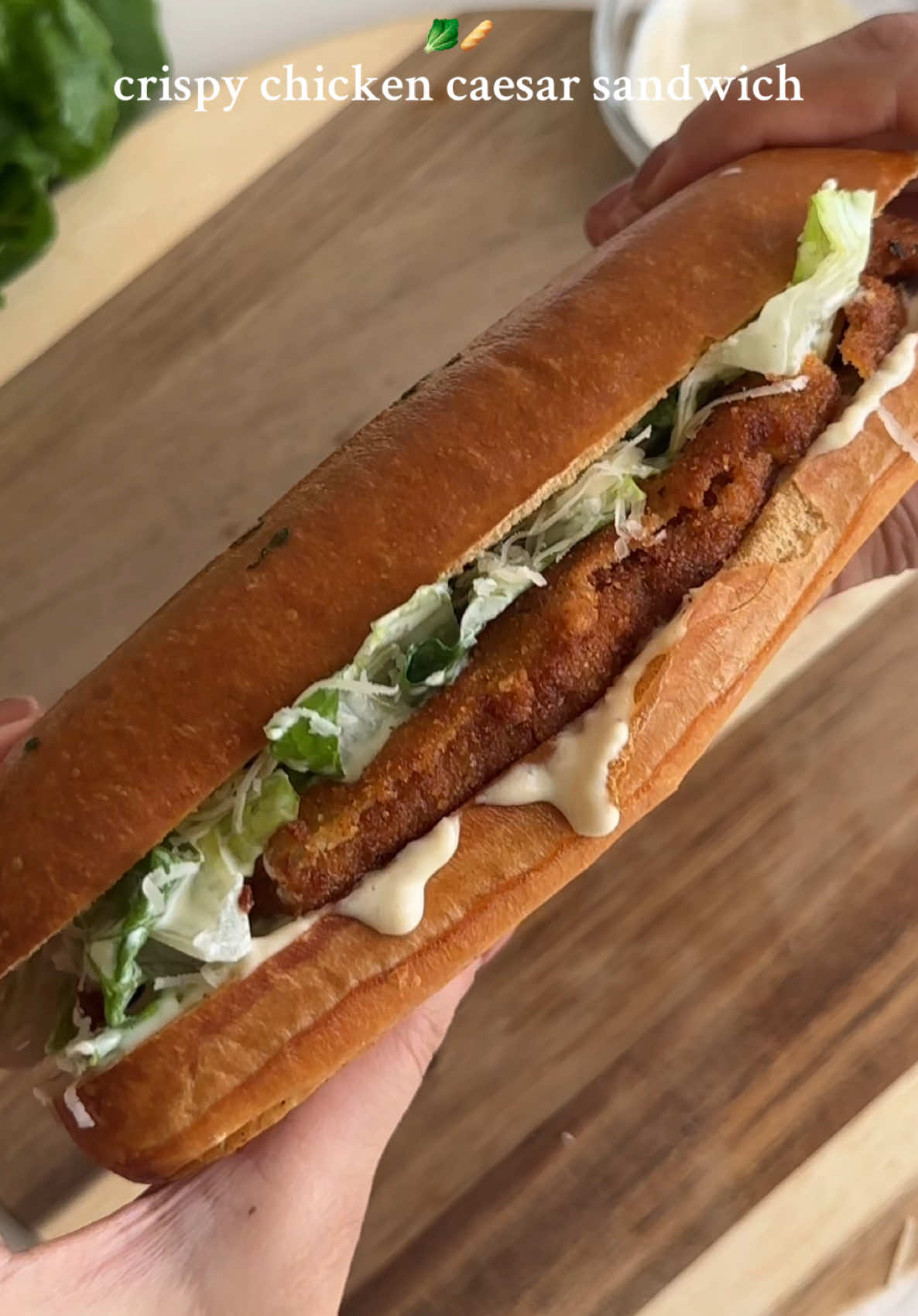 Crispy Chicken Caesar Sandwich😮‍💨 chefs kiss thank me later! #caesarsalad #chickensandwhich #crispychicken #salad #EasyRecipe 