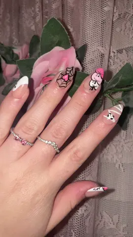 Halloween Season!! 🎃💕 #nailart #fyp #halloweennails #trend #viral 