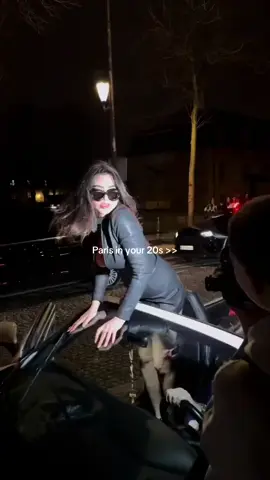 Living in Paris while making remote incomeeee >>