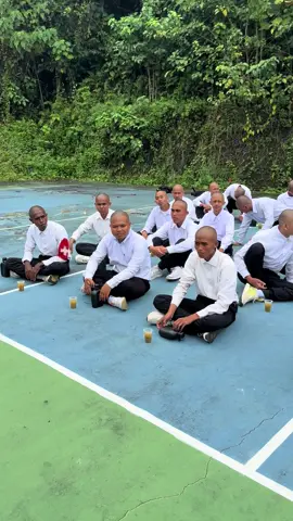 Waktu istirahat yang penuh energi! 💪⚓ Calon Taruna/i Angkatan XIX menikmati extra fooding bersama Tim Fasilitator sebagai pengisi tenaga di tengah rangkaian kegiatan hari ini. @kemenhub151 @bpsdmp151 @subagiyo_1011 @pusbangsdm.laut @ahmad.muhdar @widarbowododik @dwiharyanto310 @achmirs_hptography @ayuhafita @syahrir_rasyid5 @idris.muh2627 #MahasiswaPoltekpelSorong#PoliteknikPelayaranSorong#SIPENCATAR2025#MaritimIndonesia#PapuaBaratDaya 