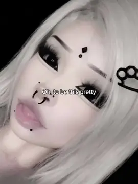 I mean ik it’s catfish but i like alt makeup but still doing the trend #altmakeup #alt #makeup #fyp #xcyzba 