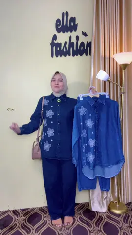 #assalamualaikum ada yang baru lagi nih kak #onesetbordir mewah setok terbatas yuk join Live😍 #oneset #setelanjeans #fyppppppppppppppppppppppp 