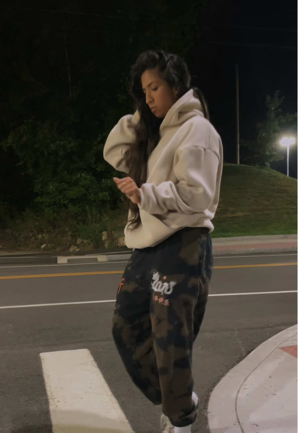 They say i cross the road slowly..i don’t think so  @tyla @Litchi #onedance #tyla #dancetrend 