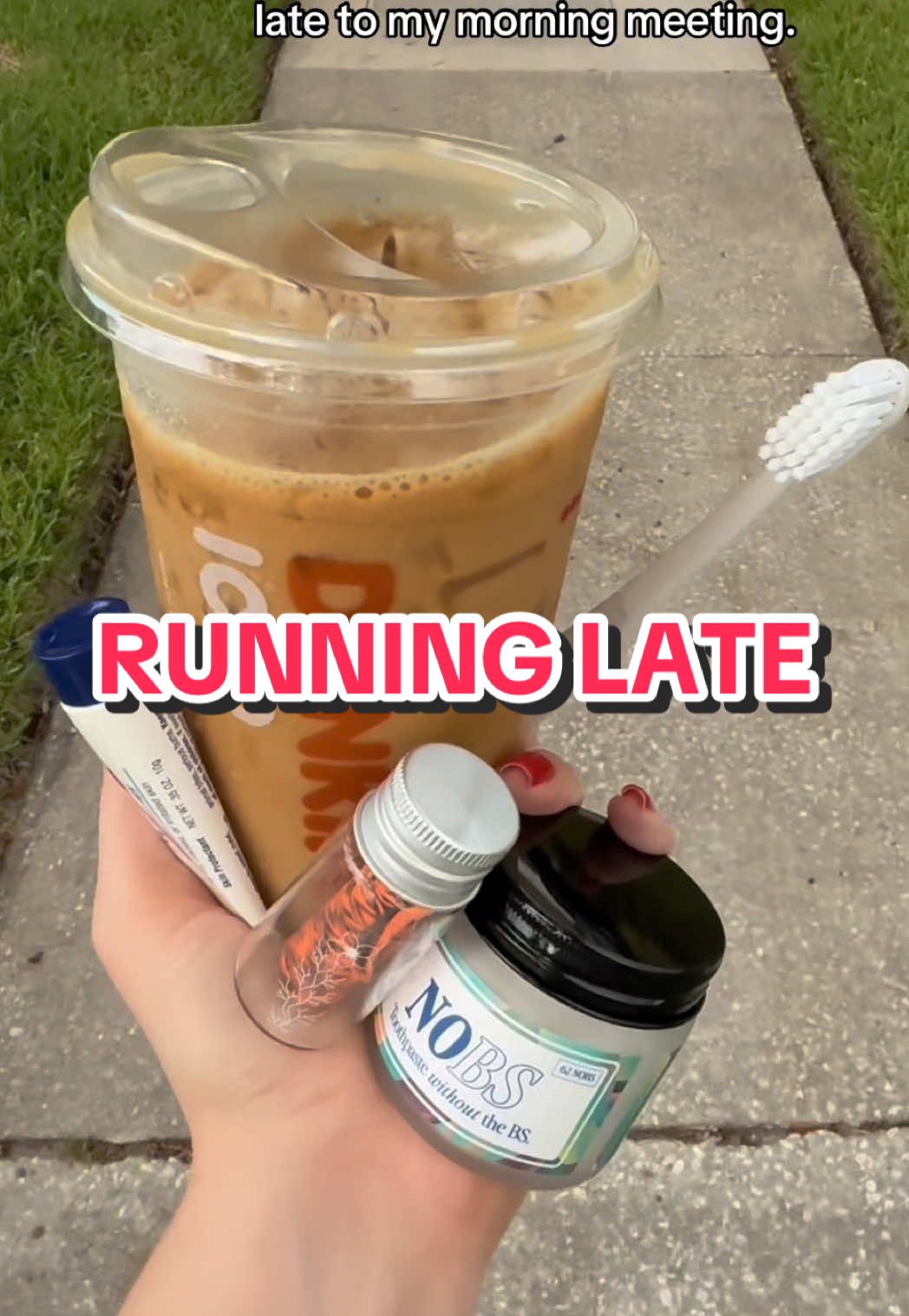 An entire morning routine in the palm of a hand 💪 For anyone who hits snooze one too many times, sometimes the commute is prime brushing time. 🏃‍♀️ #mornings #late #dunkin #coffee