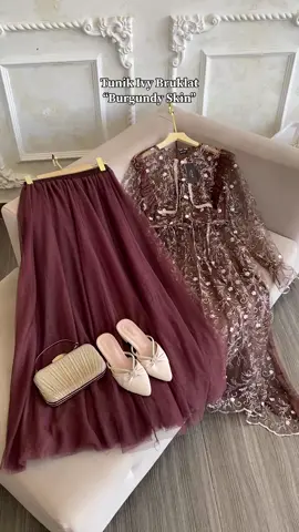 Tunik kondangan “Mahogany”#ootdkondangan #outfitinspiration #outfitcheck #outerbrokat #fyp 
