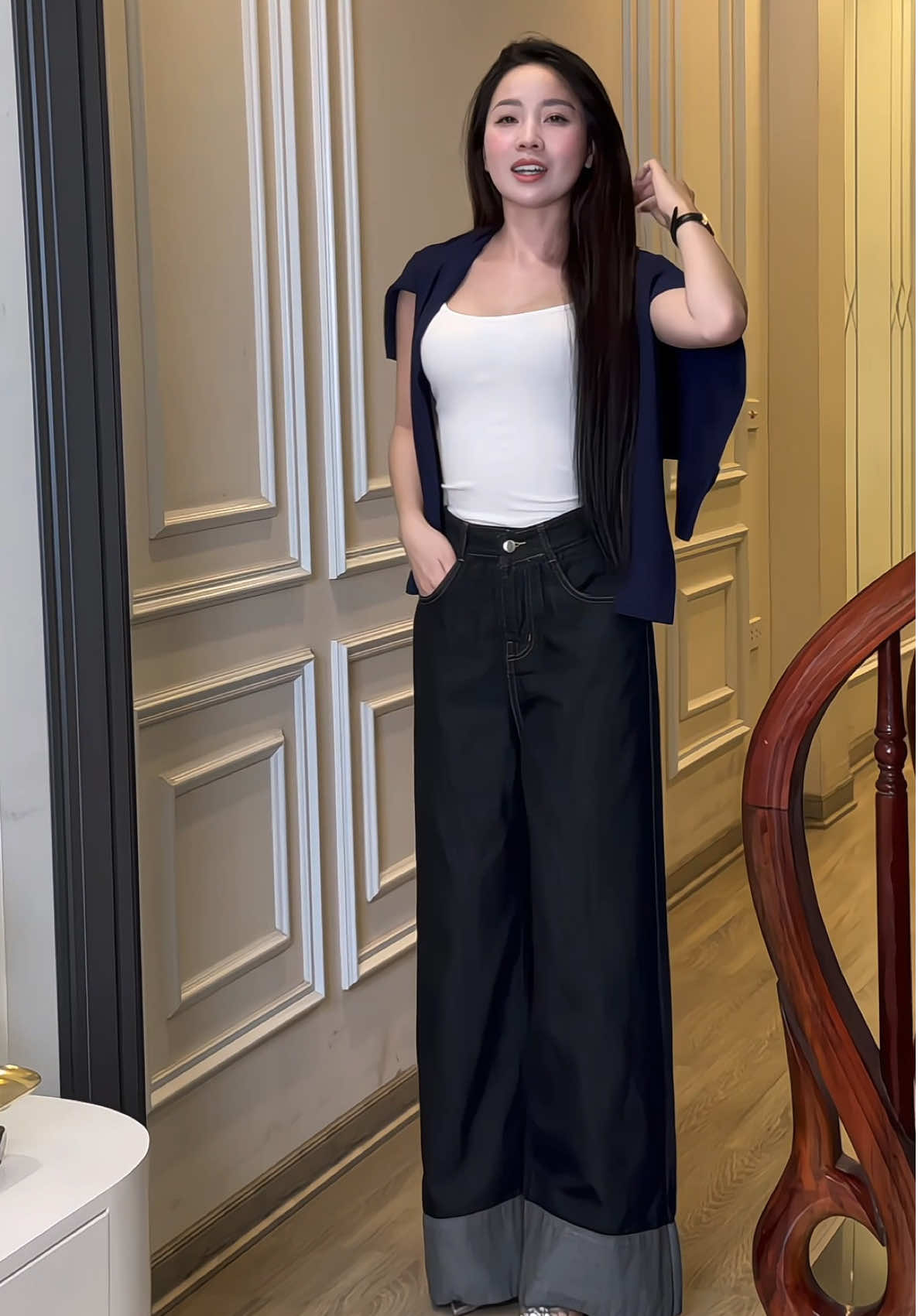 N lạ lạ mà n fasshion😍😍 ưng chấn động luôn nha các bà ơi #nguyentramanh #jeans #Mia 