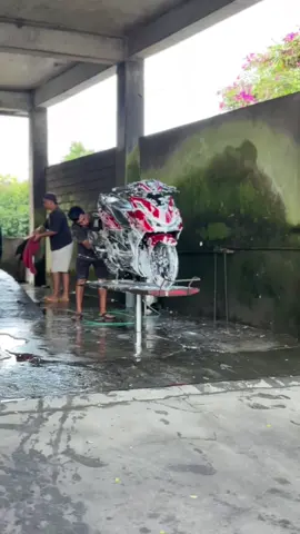 mandi lagi nih#vario160modifikasi #fypシ゚viralfup #variomodifikasi 