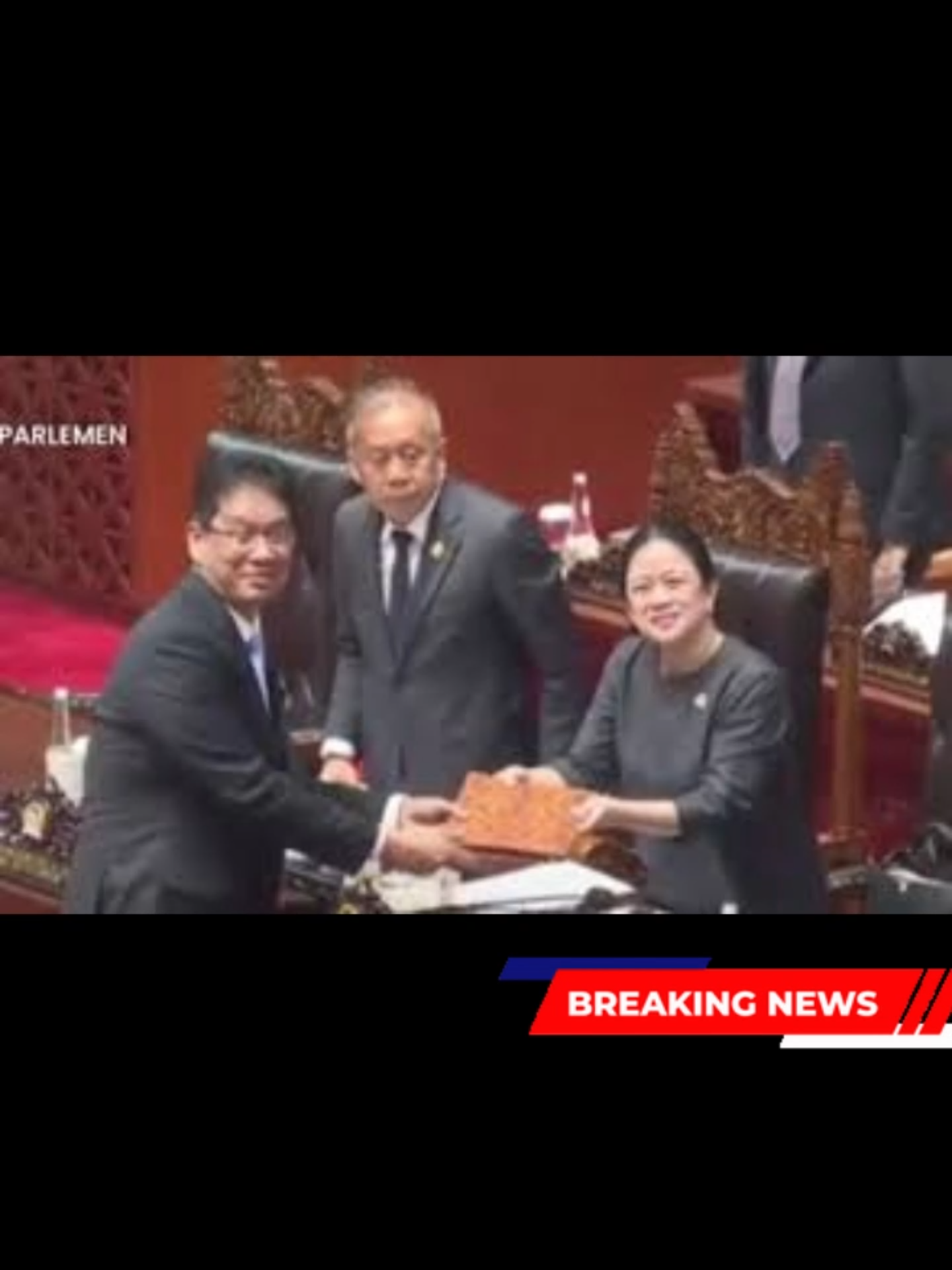 APBN 2026 Disahkan: Defisit Rp689,1 Triliun, Fokus pada Program Makan Bergizi Gratis #APBN2026 #DefisitAnggaran #BelanjaNegara #PendapatanNegara #MakanBergiziGratis #KebijakanFiskal #PajakKelasAtas #DPRRI #EkonomiIndonesia #APBNDisahkan #DefisitRp689Triliun #KebijakanPublik #PenerimaanNegara #Anggaran2026 #ProgramPemerintah #DisiplinFiskal #EkonomiNasional #KeadilanPajak #AnggaranBelanja #PembangunanIndonesia