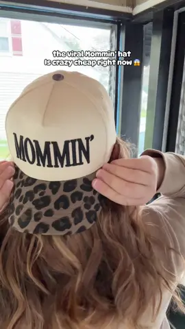 this hat is SO good!! 😍😍 #mom #mommin #MomsofTikTok #coolmom #momtok 