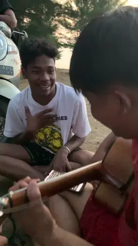 adem ayem tentrem #anakmuda  #galau  #fyp  #kendal24jam  #kendalljenner 