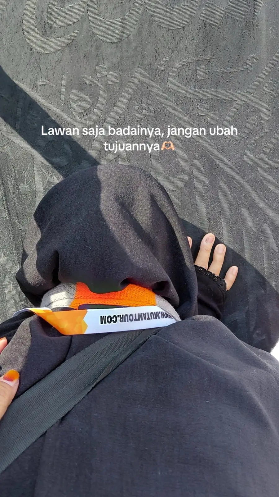 Tidak semua orang mampu melewati ujian hidupnya, tapi jika bersabar pasti akan menemukan ujungnya🕋🫶🏻  #baitullah #fyppppppppppppppppppppppp #masjidilharam #umrohhemat 