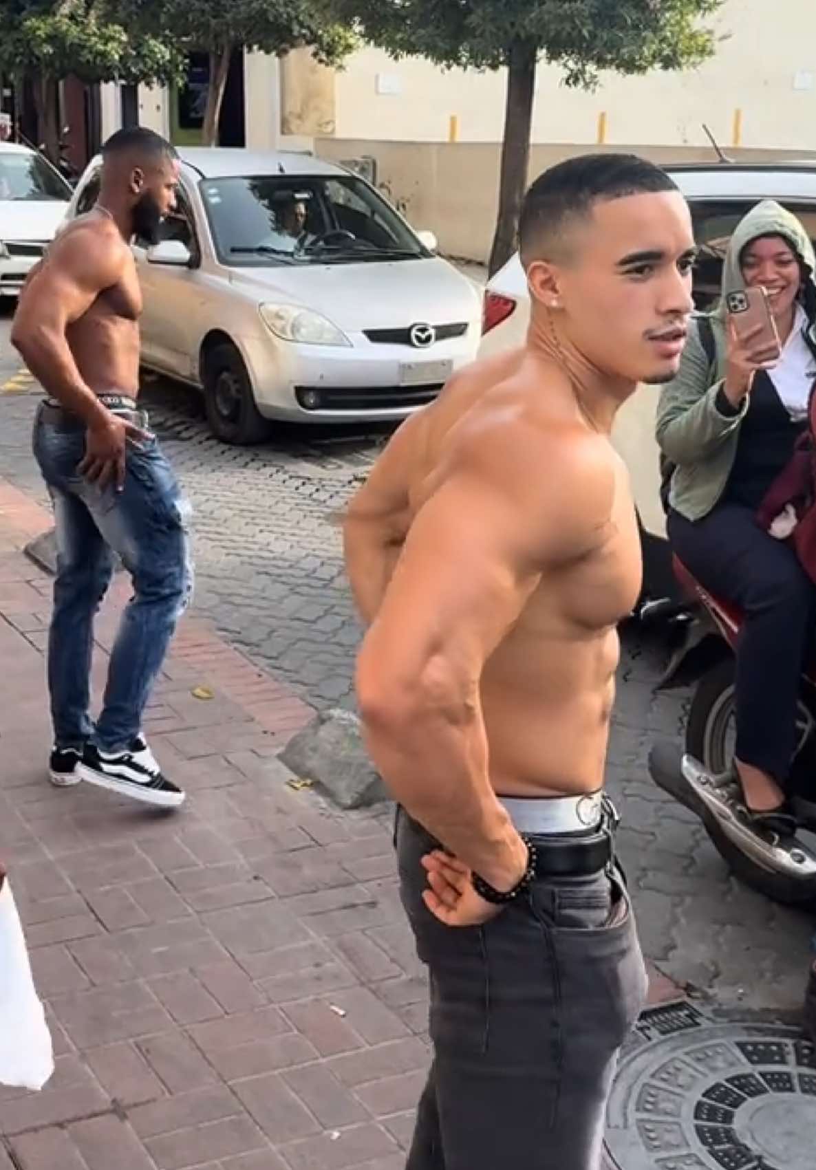 @Joel J Atanay @Jerson fitness 🇩🇴🔥 @El_mas_exóticos 🔥🔥 