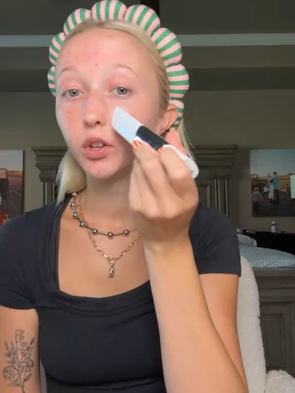 Full coverage white foundation stick #foundation #foundationhack #foundationstick #makeup #beauty