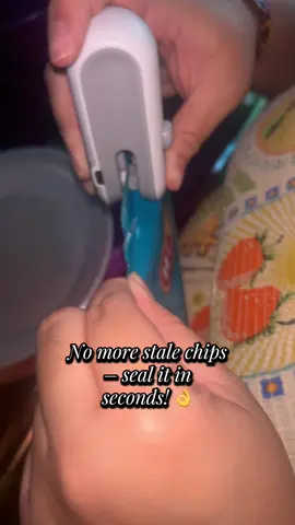 #SnackSaver #KitchenMustHaves #FreshnessOnTheGo #SealAndCut #GadgetGoals