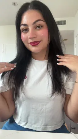 Ya has probado los productos de FARMASI??? Me encantan 😍  @FARMASI #glendayala #farmasi #makeup #maquillaje #OOTD 