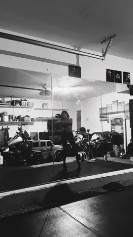 ft my dirty mirror dc: @Devante Latorre #dancersoftiktok 