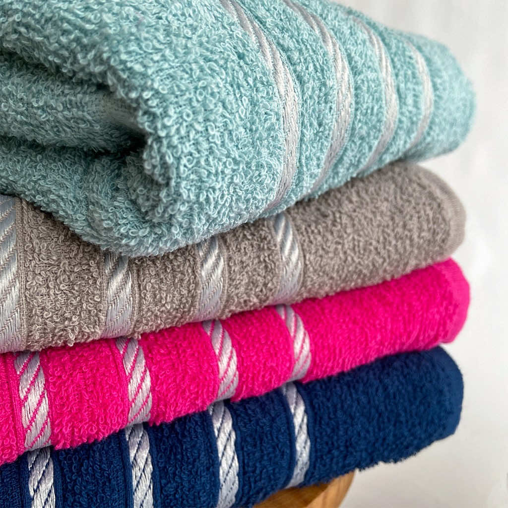 🛁 Kit de 6 toalhas grandes 100% algodão: maciez, qualidade e disponível em várias cores para sua casa! 💰 Apenas R$ 50,99 🛍 Link na bio ou nos comentários #foryoupage #fyp #homedecor #tiktok #shopee 