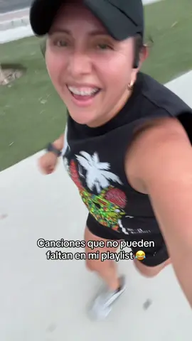 Running can be fun with the right music 🎶 #latinarunner #runningtiktok #runningera #runningmotivation #nevergiveup 
