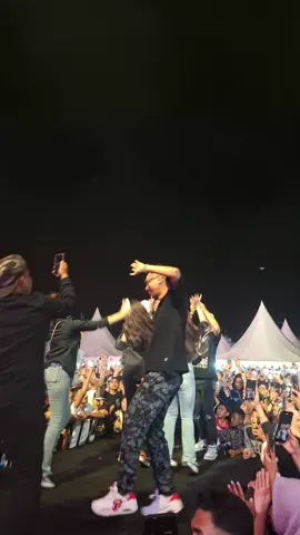 menyala mamuju... pantai manakarra.... #PISS  #istrisupir  #tarailumakassar  @OddingAnhyi 