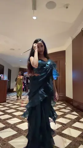 Si por si la gente acá en Estados Unidos, cree que soy hindú vestida, así sí que más👌✨amo❤️🤭