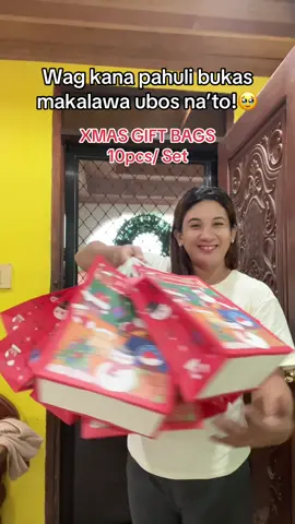 Unti untiin na bumili baka maubusan pa! #christmaspaperbag #10pcschristmasgiftbags #christmasgiftbags #christmasgift 