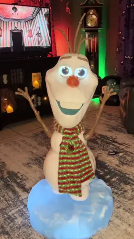 Olaf animatronic!! @The Home Depot #disney #disneychristmas #olaf #frozen #homedepotchristmas 