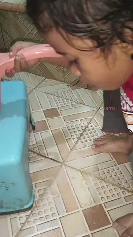 cemana ga air semua yg di muntahin, org uda 2 hari gamau makan😭😭