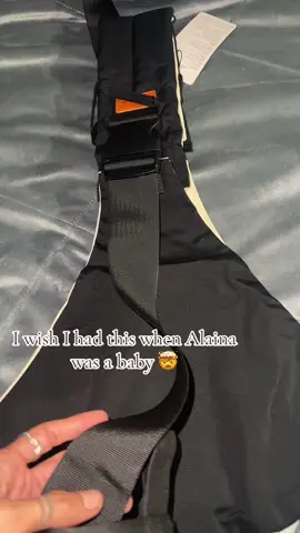 Baby sling carriers are cool 🆒 #babyslingcarrier #babiesoftiktok #fallfreshness #babyproducts 