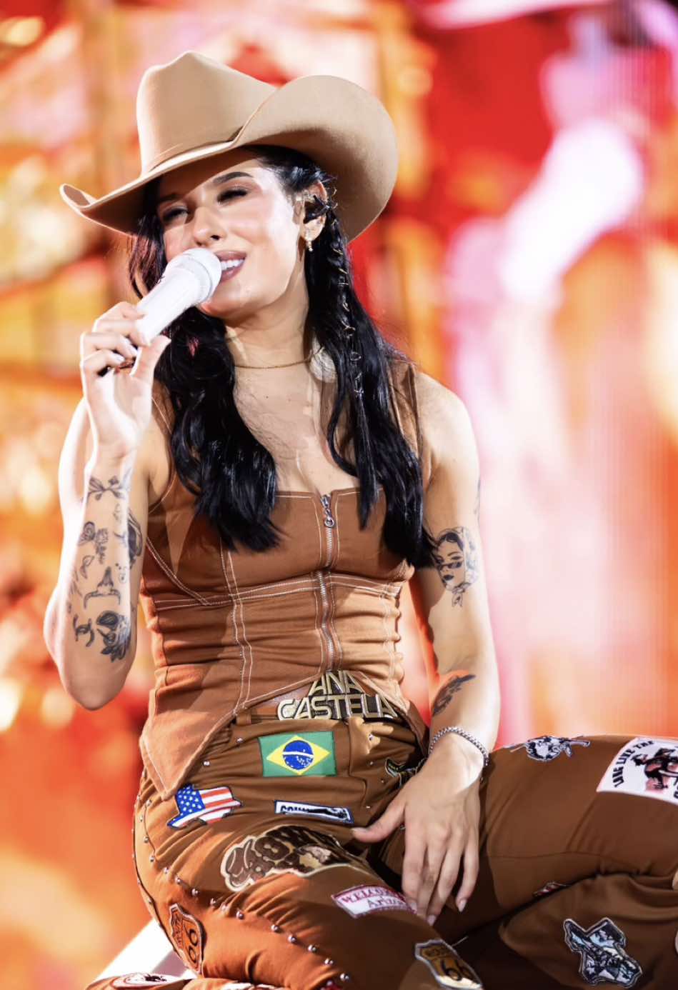 Ana Castela canta “Man! I Feel Like A Woman” 🔥🤠 // #anacastela #manifeellikeawoman #show #paracatu #fyp 