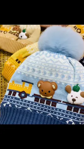 کلاه های جدید زمستانی طفلانه 👼 با قیمت های مناسب جدید رسید 😍  برای سفارش هایتان به مسنجر  و یا وتساپ ما مسج کنید📲  0786829791 آدرس: کابل بهارستان گذشته از پارک کوچه ایسکریم فروشی  عجب خان پلازا منزل تهتانی دوکان نمبر 6                       #دنیای  کودک#
