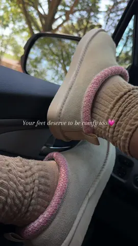 #sliponshoes #slippers #womensshoes 