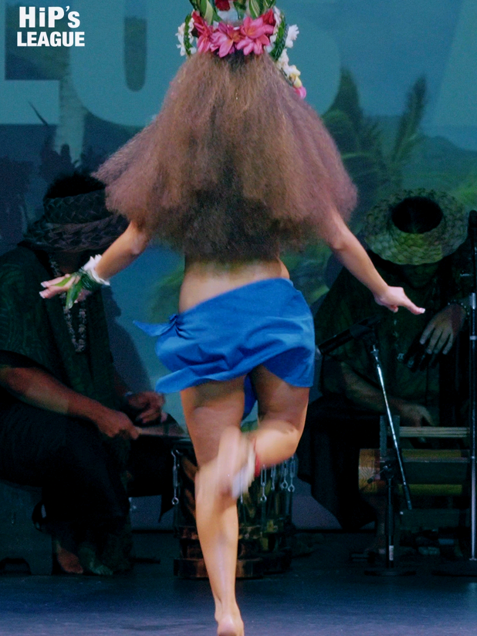 🤩🔥 She’s the World Number 1! 👑 Kalea Minabe takes the crown as Winner Best Dancer – Top10 Super Pro (World Championship Tour) at Heiva i Los Angeles 2025 🏆🌺 With this epic victory, Kalea becomes the new Number 1 in the World Ranking, tied with Calicia Taufa 🥇✨ She now leads the World Championship Tour before the 3rd and final stage in Bora Bora 🇵🇫🔥 An unforgettable performance in the Hip’s League – World Tahitian Dance League. Congratulations Kalea 👏🎉 Feel the Mana 🌞🤙 Next competitions : Hip's League Bora Bora (November 29–30, 2025) & Heiva i Paris (September 25–27, 2026). Join the Hip's League for more competitions https://hipsleague.com #hipsleague #heivaiparis #oritahiti  #tahitiandance #fyp 