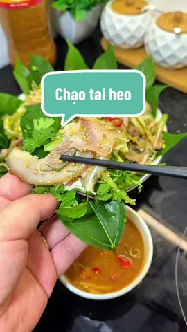 Món này đặc sản quê chồng mình, ăn hoài mà không thấy chán. Nhà có khách hay hè nóng làm cốc bơi hia với đĩa chạo này là hết nấc #mesausoc #chaotaiheo #tuonglangbo #xh