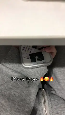 #drake #tiktokshop #iphonecase #iphone17pro #usa🇺🇸 