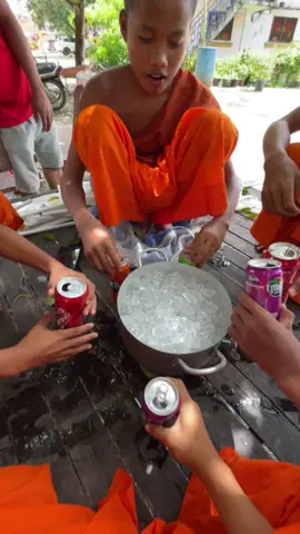 #បៀររត់ទៅបន្ទប់ទឹកអត់ទាន់😁😂@Chai Makara  2☺️ @GODRA  