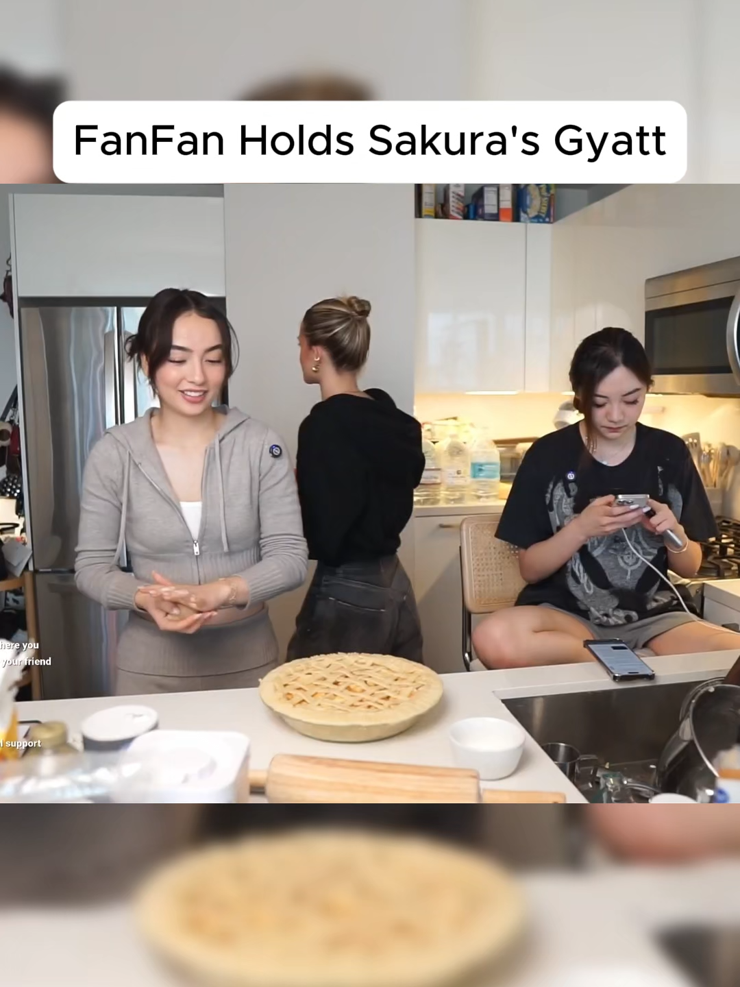 FanFan Holds Sakura's Gyatt#sakura #ambush #fanfan #fypdongggggggg #gyatt