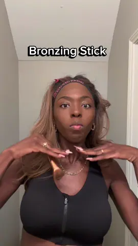 My face never looked so snatched! ♥️ #bronzer #toofaced #contouring #contourtutorial #blackgirlmakeup 