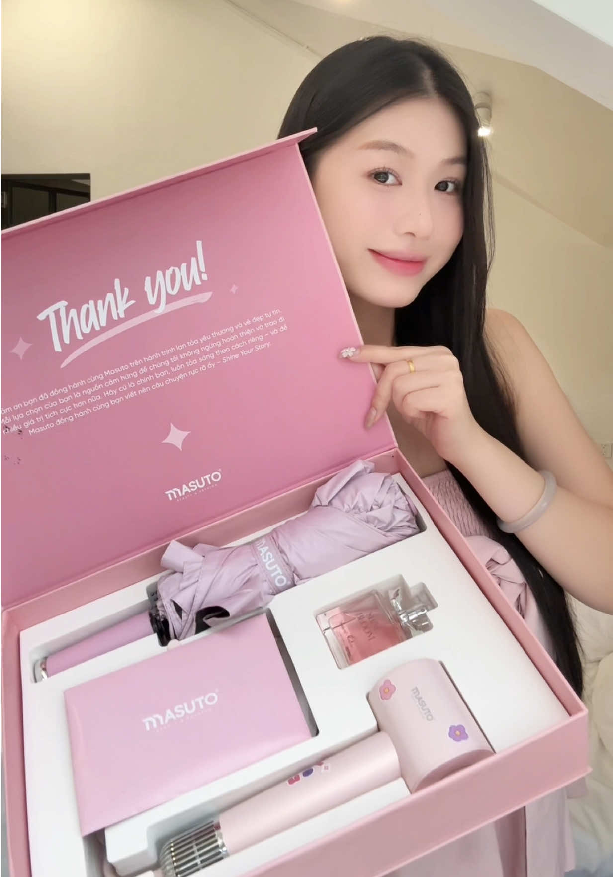 Lễ ai mà tặng box quà kiểu này chắc tui đổ cái rầm 🤣 #xuhuong #masuto 