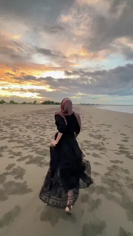 Aku + laut + indiansong🌊🌅